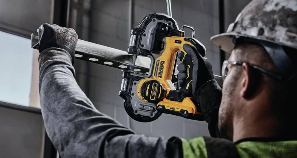 DEWALT ATOMIC 20V MAX Brushless Cordless in action